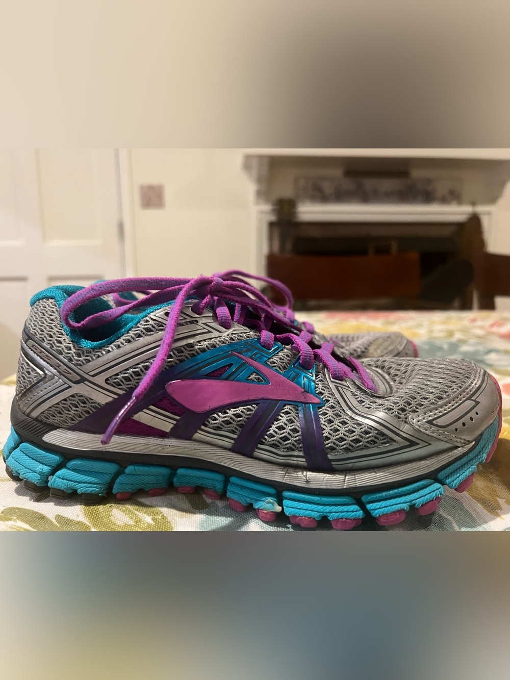 Women’s BROOKS GTS Purple, Teal and Gray Running Sneakers.  Size 8, lace up.